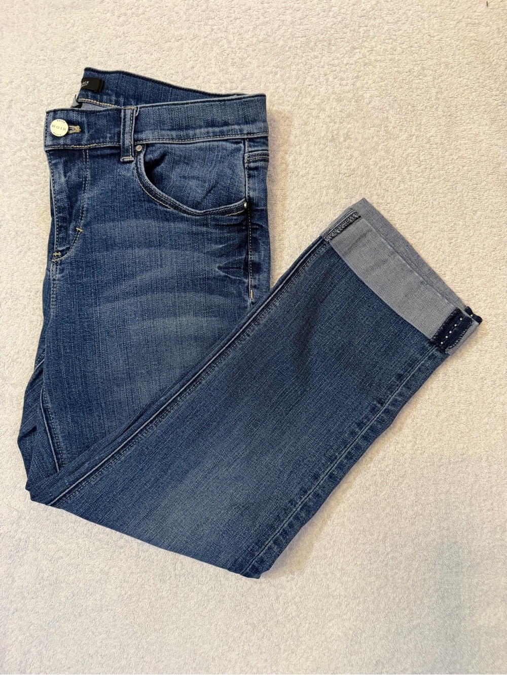 White House Black Market Noir Slim Crop Skimmer Ankle Jeans Cuffed Beaded WHBM